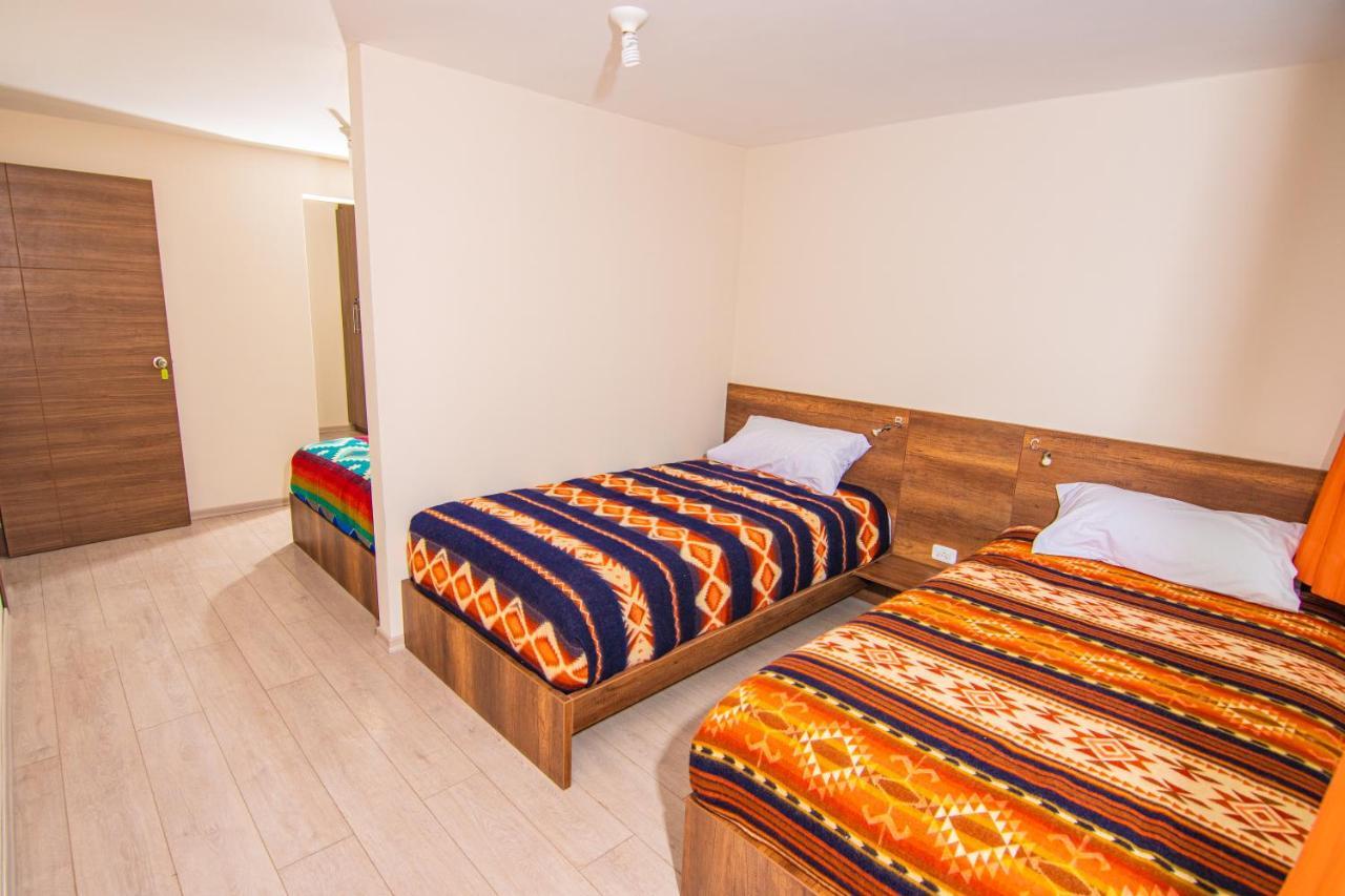 The Traveler Hostel Отавало Екстер'єр фото