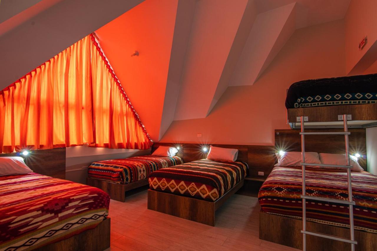 The Traveler Hostel Отавало Екстер'єр фото