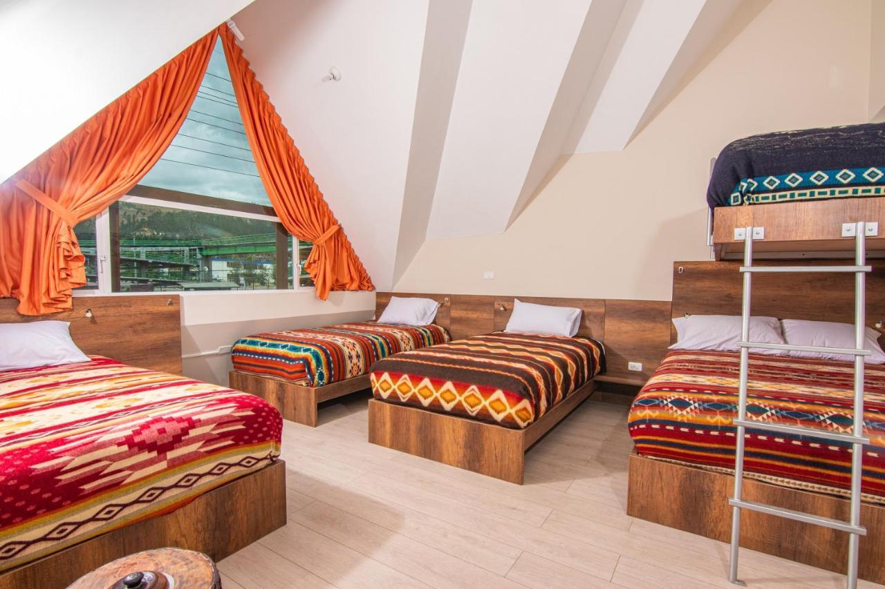 The Traveler Hostel Отавало Екстер'єр фото